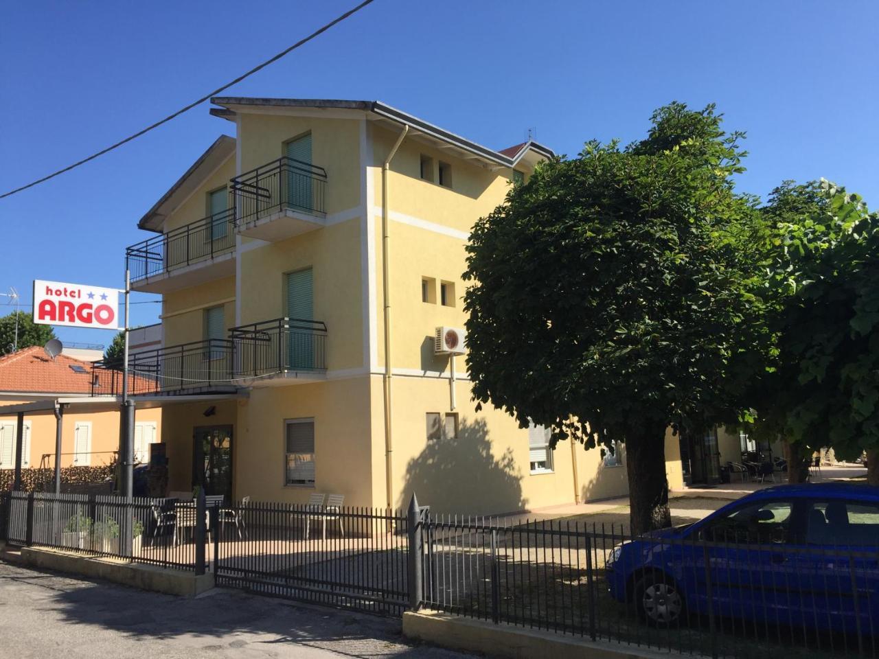Hotel Argo Rimini Buitenkant foto