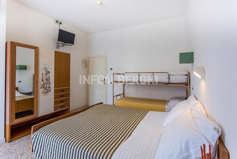 Hotel Argo Rimini Buitenkant foto